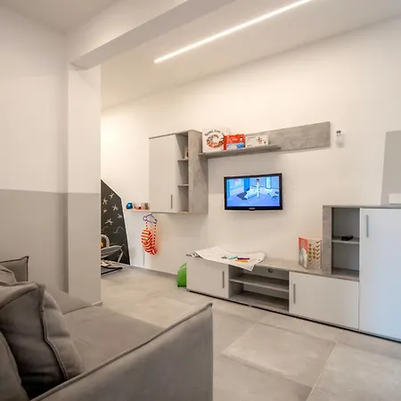 Babyaccomodation Family Bright * Pietra Ligure
