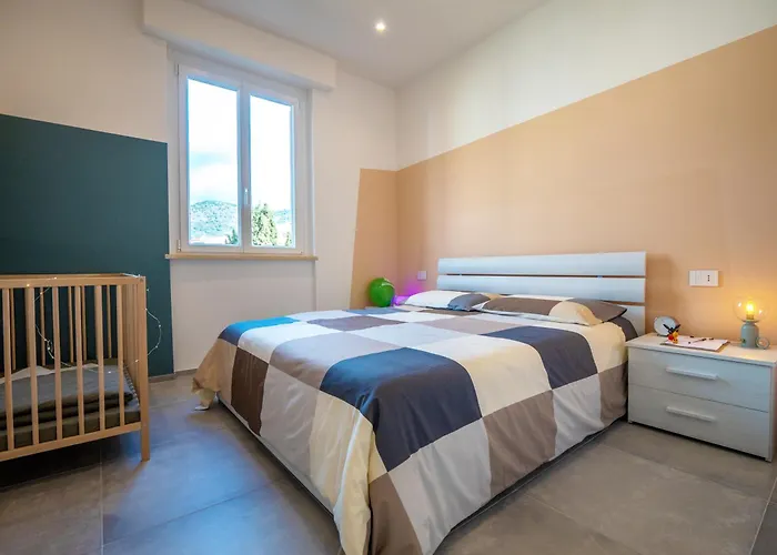 Babyaccomodation Family Bright Lägenhet Pietra Ligure